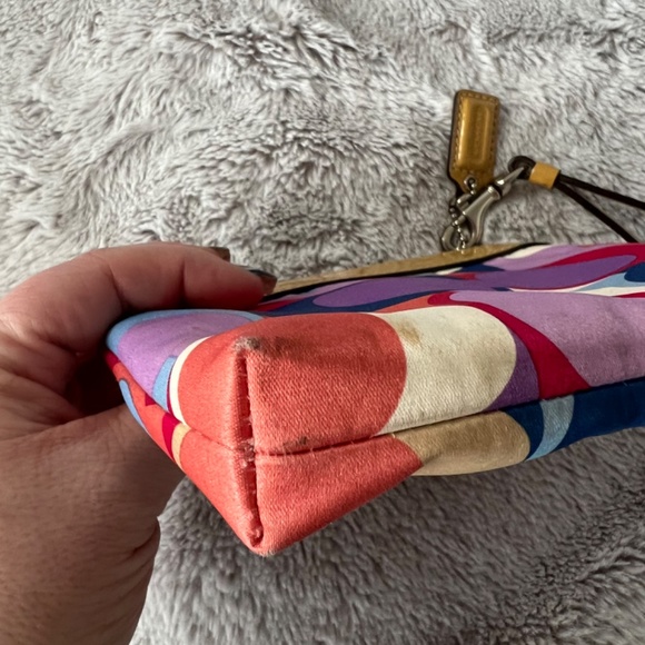 Coach wristlet - Picture 5 of 7